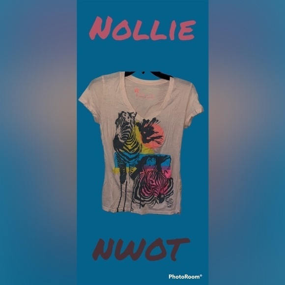 Woman’s short sleeve top scoop neck graphic tee - Size M - Picture 4 of 5